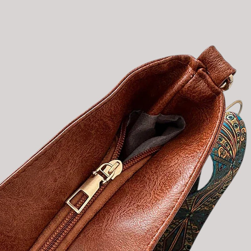 Embjørg | Klassisk axelväska med justerbart mönstrat band