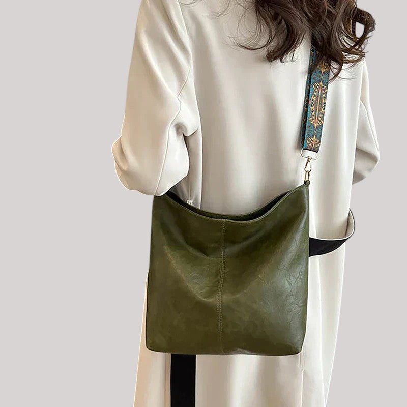 Embjørg | Klassisk axelväska med justerbart mönstrat band