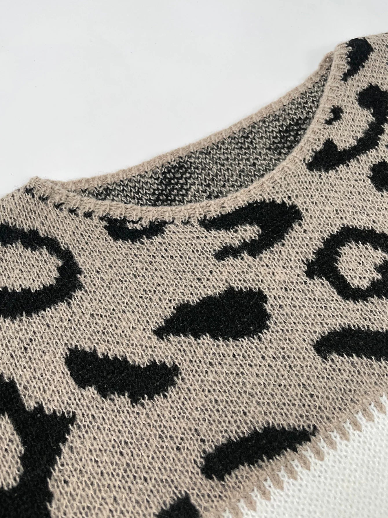 Alva™ | Trendig leoprint-tröja