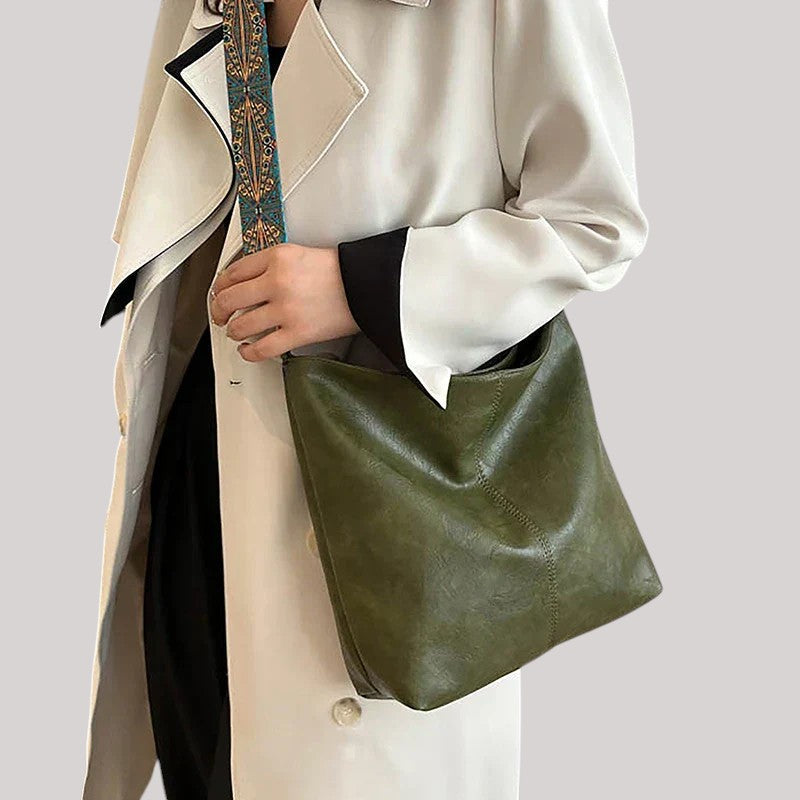 Embjørg | Klassisk axelväska med justerbart mönstrat band