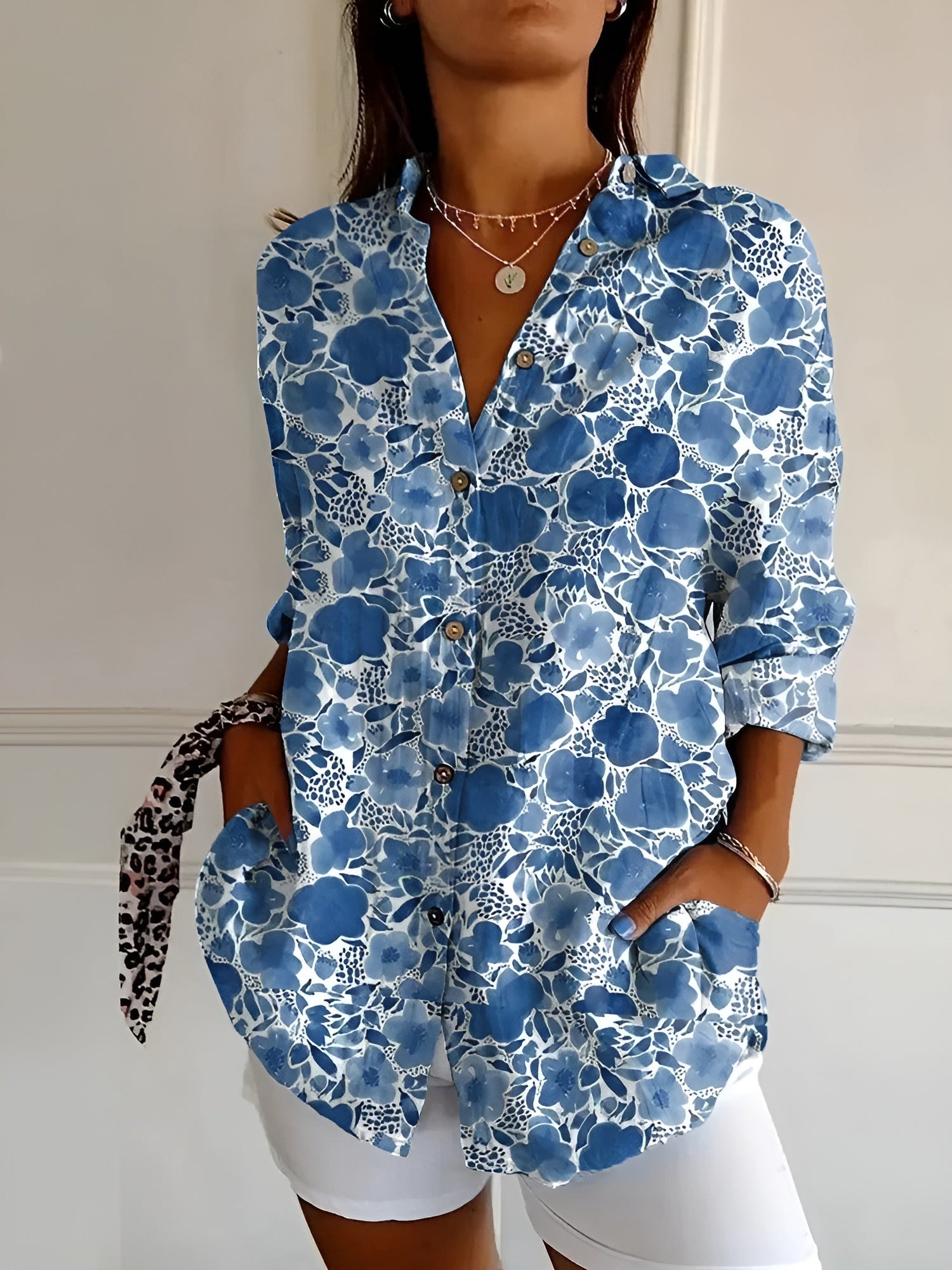 Cerelia™ - Stilren Blus med Blommigt Mönster